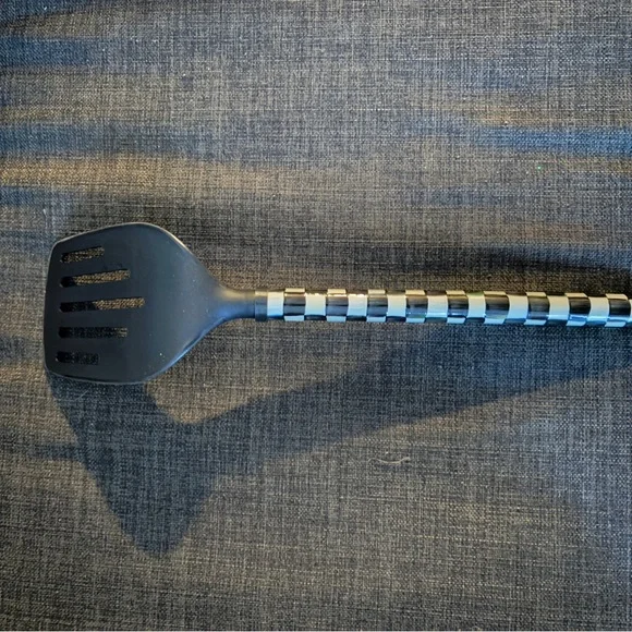 items around the house…kitchen - Picture 5 of 13